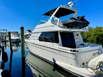 47' Carver 1999 Yacht For Sale